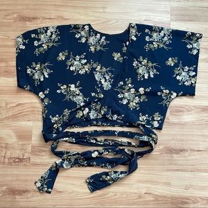 Cub clothing wrap top